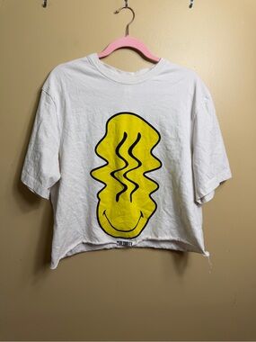 H&M x Smiley Collaboration Melting Face Crop Tee - Medium Oversized Fit white